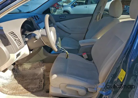 2010 Nissan Altima Base z USA, uszkodzony, nr VIN 1N4AL2AP2AN418024